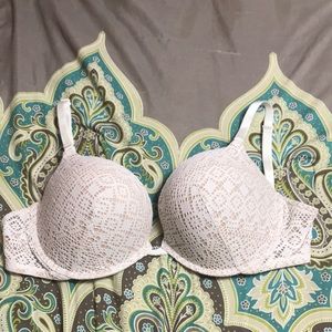 Victoria’s Secret push-up bra